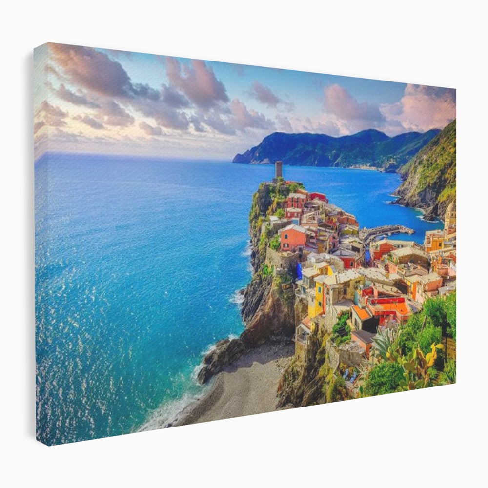 Tablou canvas cu peisaj costier italian cu sat colorat pe stanca, fara rama, pe sasiu de lemn